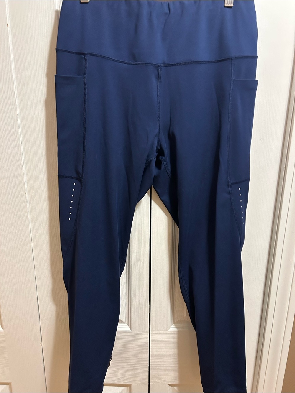 Layers Navy High-Rise Leggings with Side Pockets